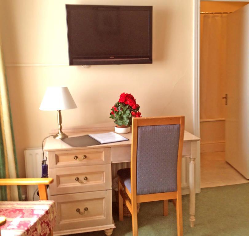 Tara Hall Accommodation Dun Laoghaire Zimmer foto